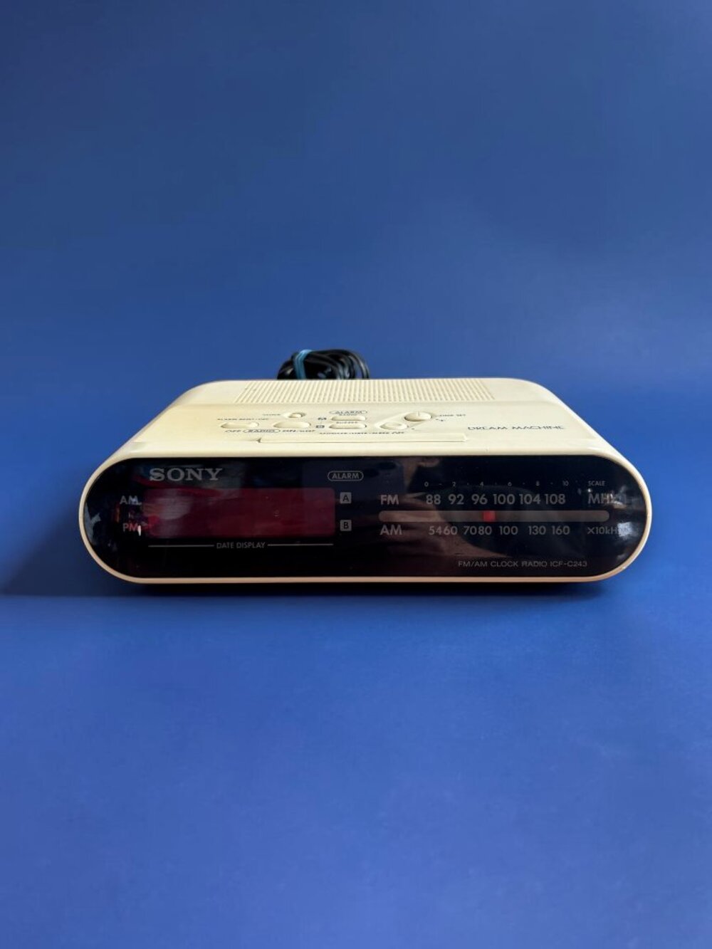 Vintage Sony ICF-C243 Dream Machine AM/FM Clock Radio White ~Tested & Working